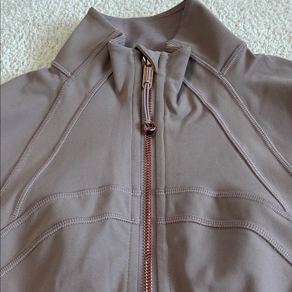 Lululemon Define Cropped Jacket Nulu-NWT!! - Picture 3 of 15